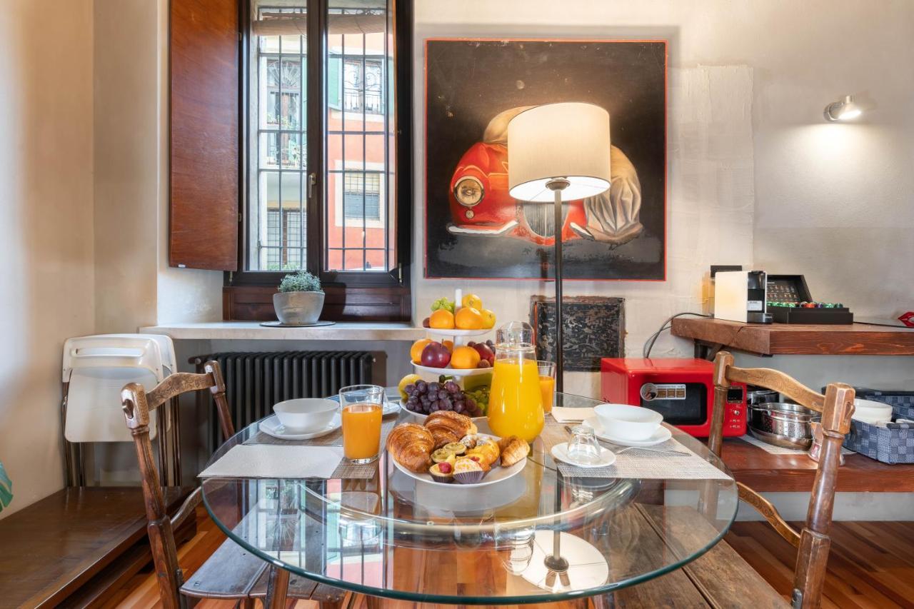 Il Garbo Apartments And Suite Верона Екстериор снимка